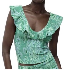 BNWT ZARA Green and Light Blue Paisley Jacquard V Neck Ruffled Crop Top. Size L